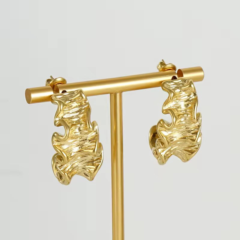 Curvy Crushed Metal Gold Half Hoops