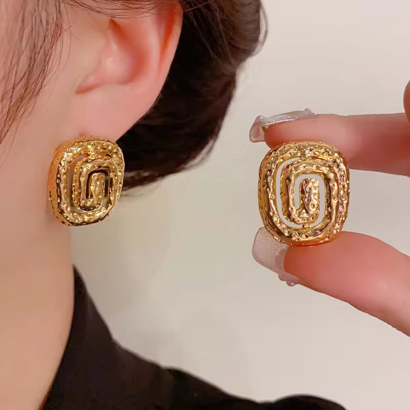 Swirl Block Gold Earrings