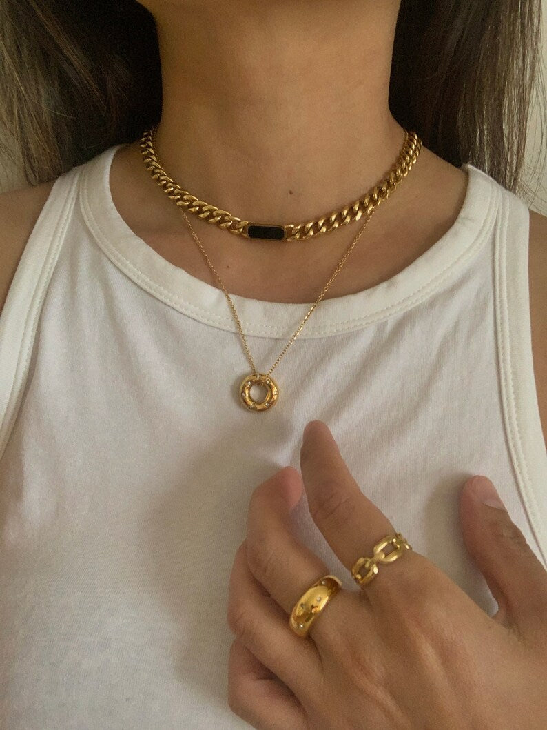 Round Crystal Pendant Necklace 18K Gold Plated | Stainless Steel