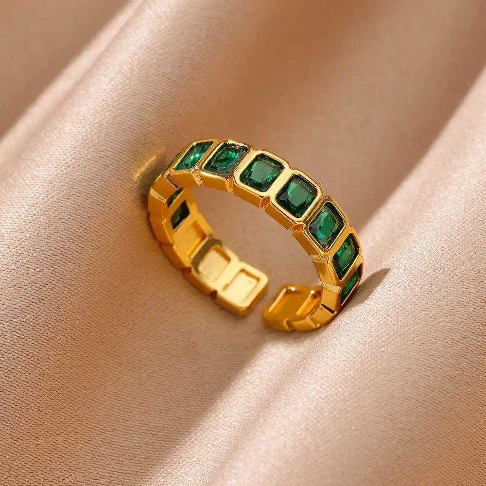 Elegant Emerald Ring