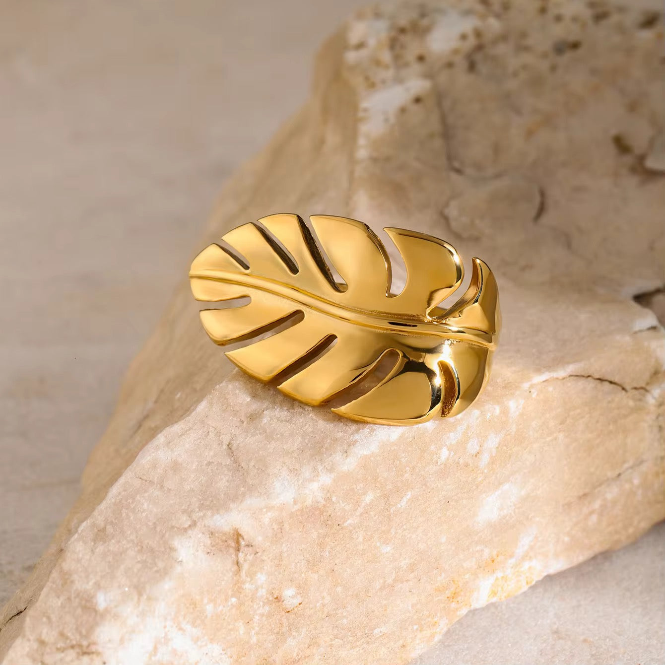 Statement Leaf Gold Ring