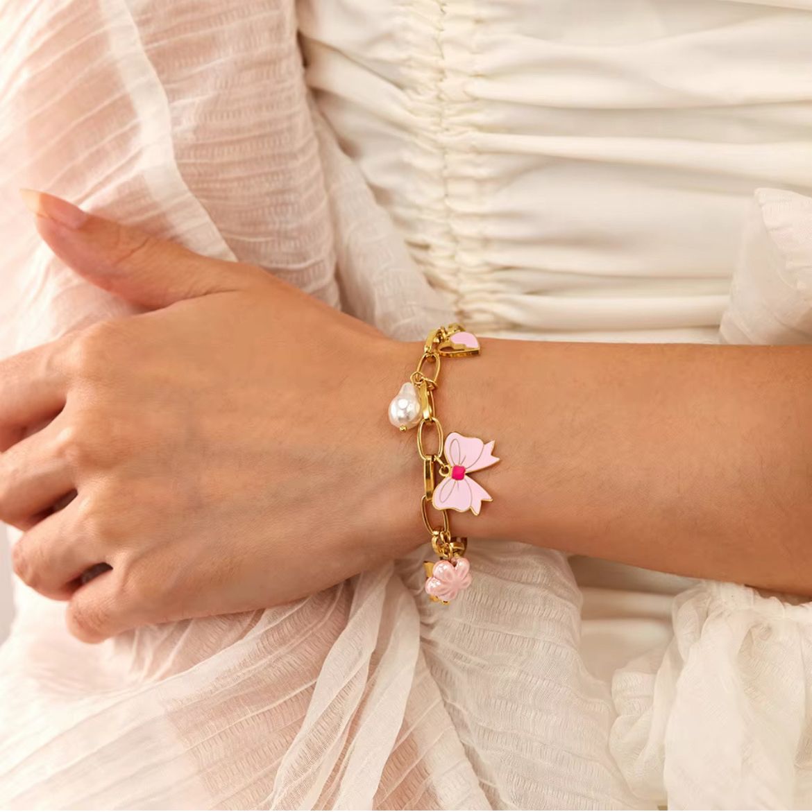 Oh So pretty Pink Bow Charm Bracelet