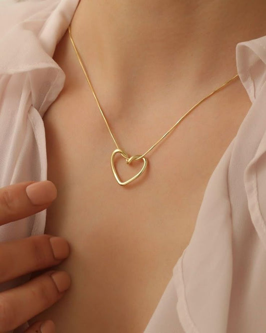 Dainty Heart Gold Necklace